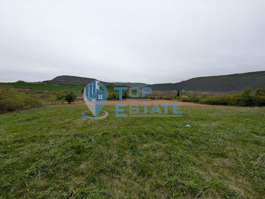 Продава се Парцел в с. Сливовица, Област Велико Търново - 8300 кв.м за 3 €/кв.м - Снимка #1