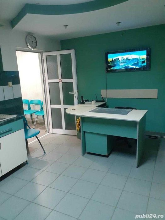 Vând două apartamente legate în Tecuci cu spațiu comercial