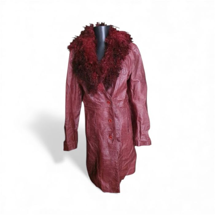 Palton burgundy de piele cu guler de blana naturala