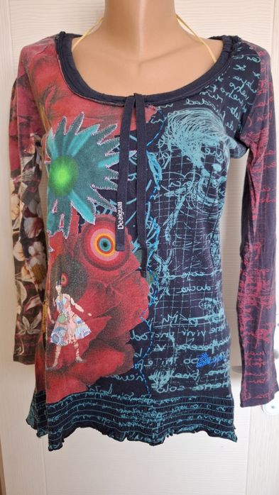 Цветни туники и блузи