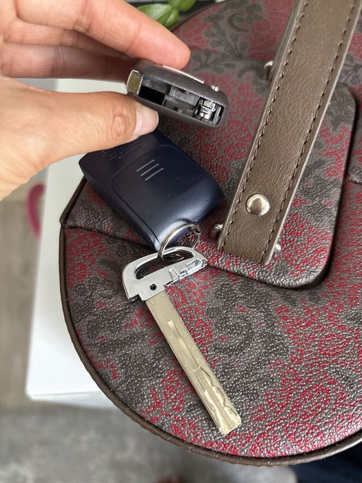 Продам смарт ключи Хюндай