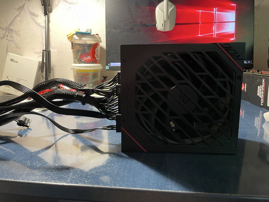 Блок питания Asus ROG STRIX 750G