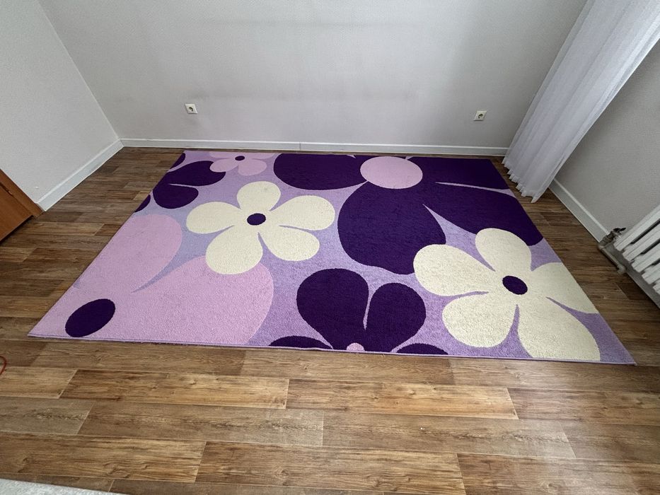 Продам ковер,размер 2*3