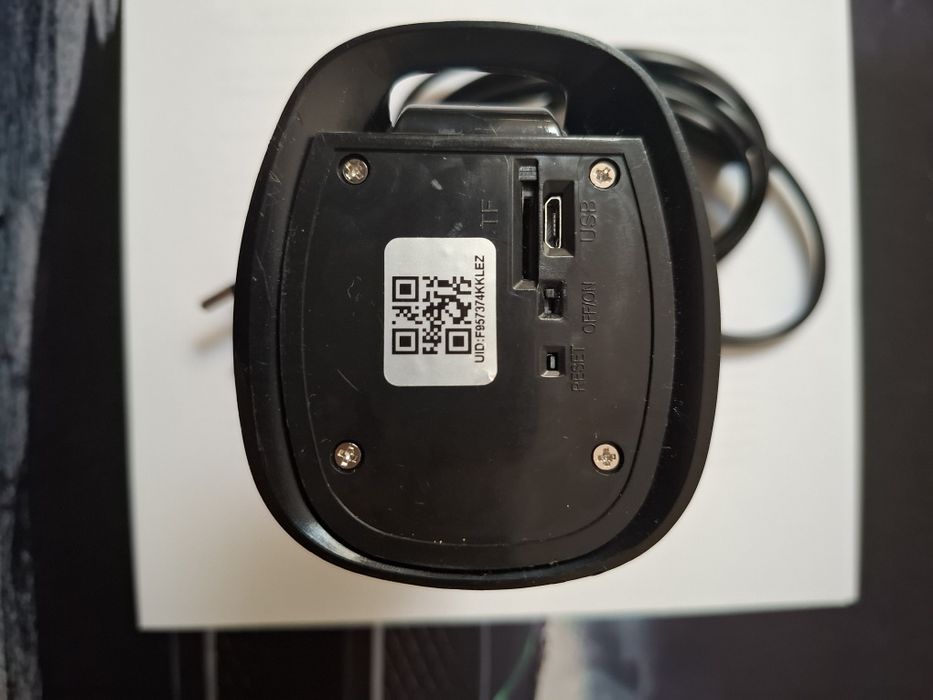 Camera Spion in Statie de Incarcare