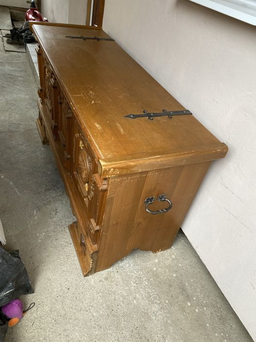 Lada model vechi din lemn masiv de brad