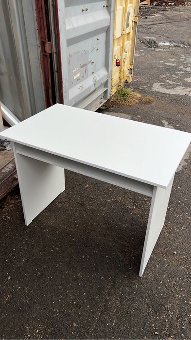 Компьютерные / офисные столы