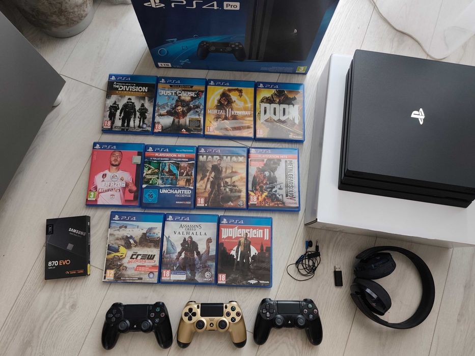 PlayStation 4 Pro Full box-11jocuri+3controllere +casti+ssd 870 EVO