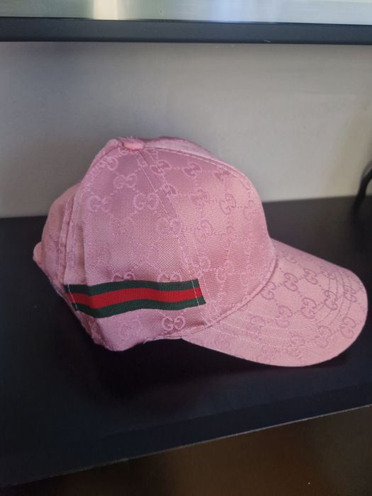 Чисто нова шапка на Gucci