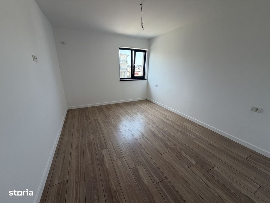 Vila tip duplex P+1+M / Bragadiru Cartierul Independentei / statie stb
