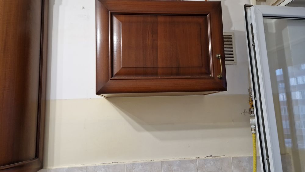 Срочно продаётся кухонный гарнитур