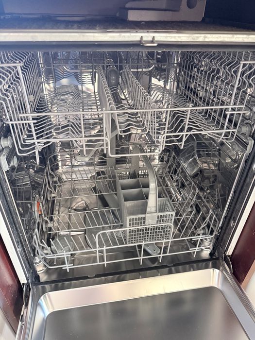 Миялна Electrolux Intuition