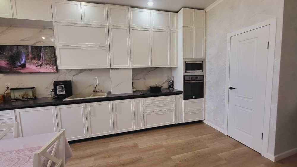 Продаётся комфортная 3х квартира с качественным современным ремонтом.