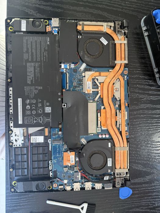 Service | Mentenanta | Reparatii Laptop | PC| Windows | PS4| PS5|