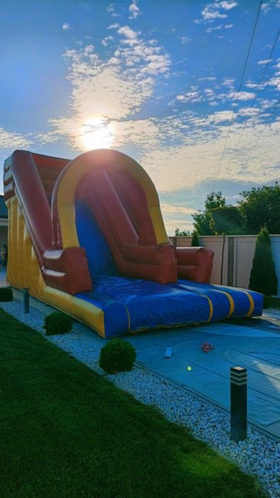 Vând tobogane  gonflabile