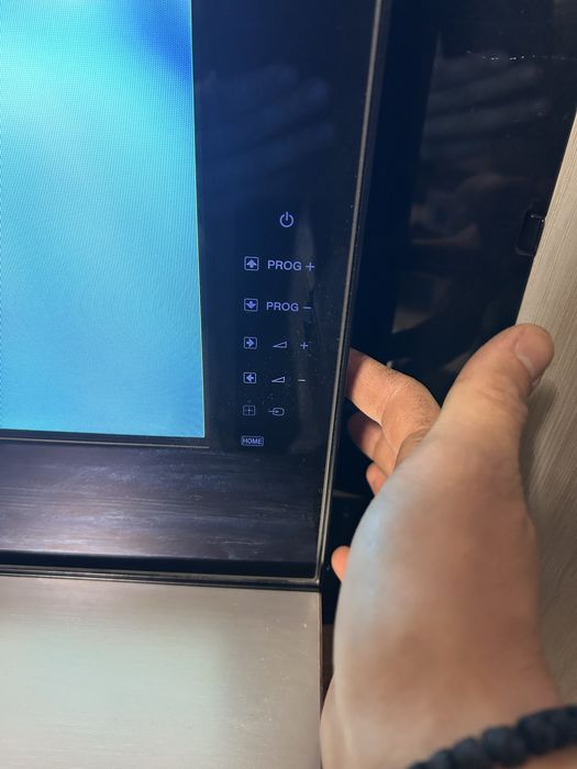 Телевизор Sony Bravia 52”