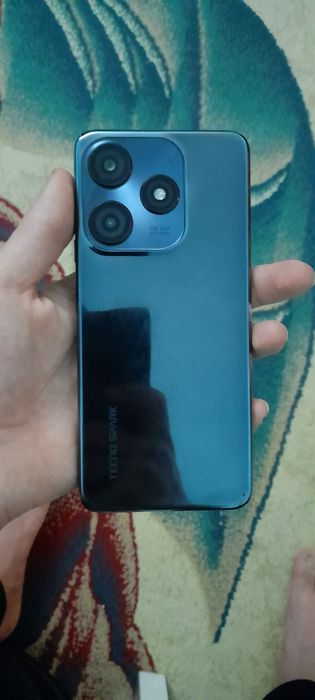 Tecno sparc 10c sotiladi