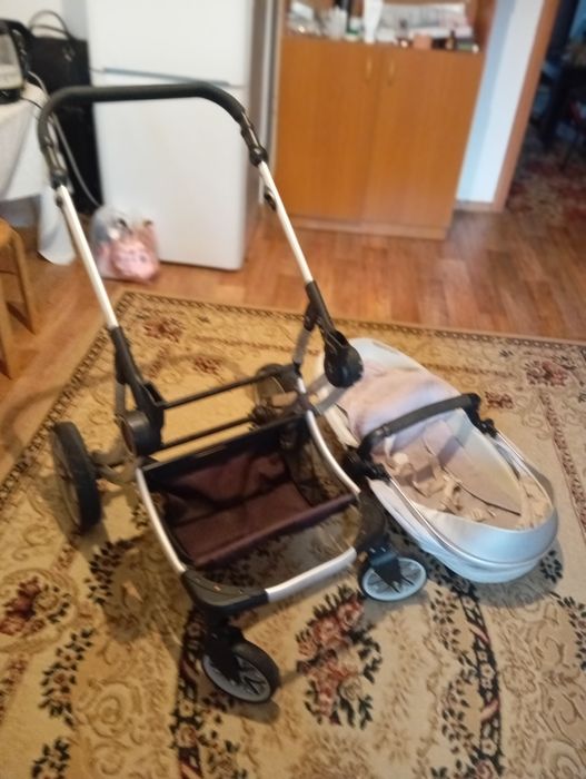 Продается Коляска детская