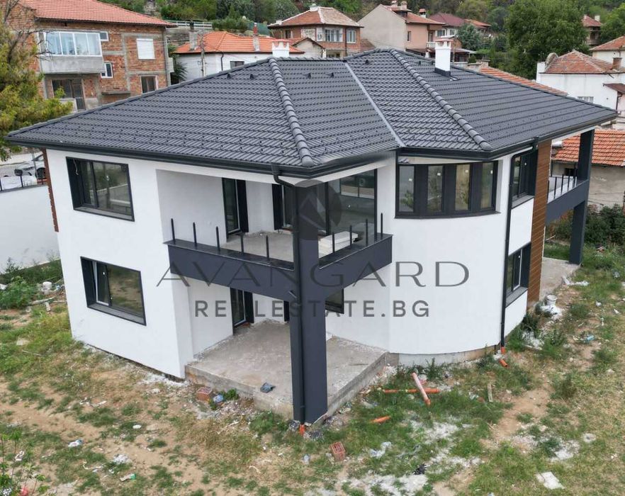 Продава се Къща в с. Първенец, Област Пловдив - 450 кв.м за 812 €/кв.м - Снимка #2