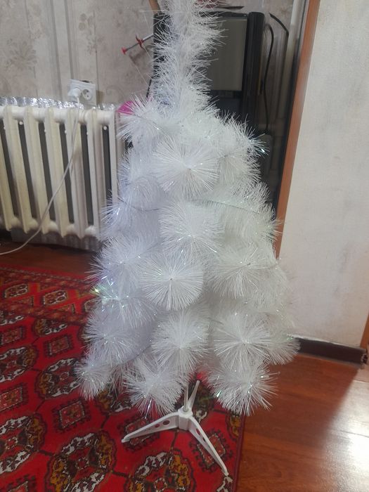 Новогодний ёлочка. Оппок арча сотилади.