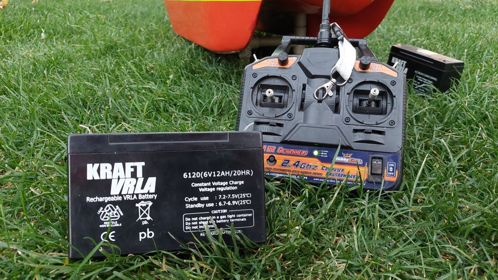 Лодка за захранване