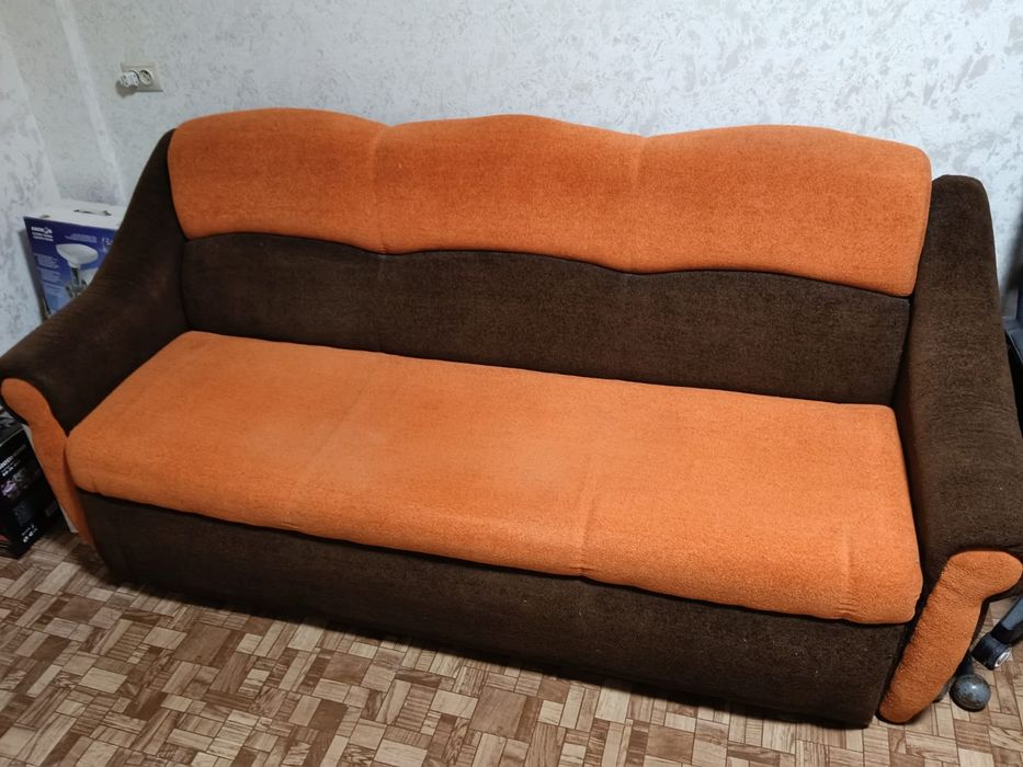 Диван б/у в хорошем состоянии