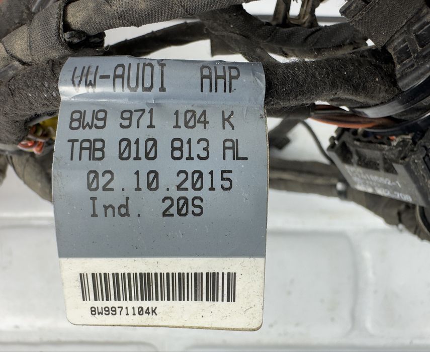 Комплект Отваряне на багажник с крак AUDI A4 B9 Q7 4M 3AA962243F