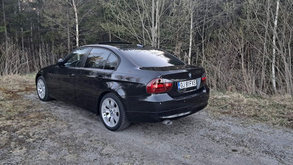 Vând BMW SERIA 3 E90