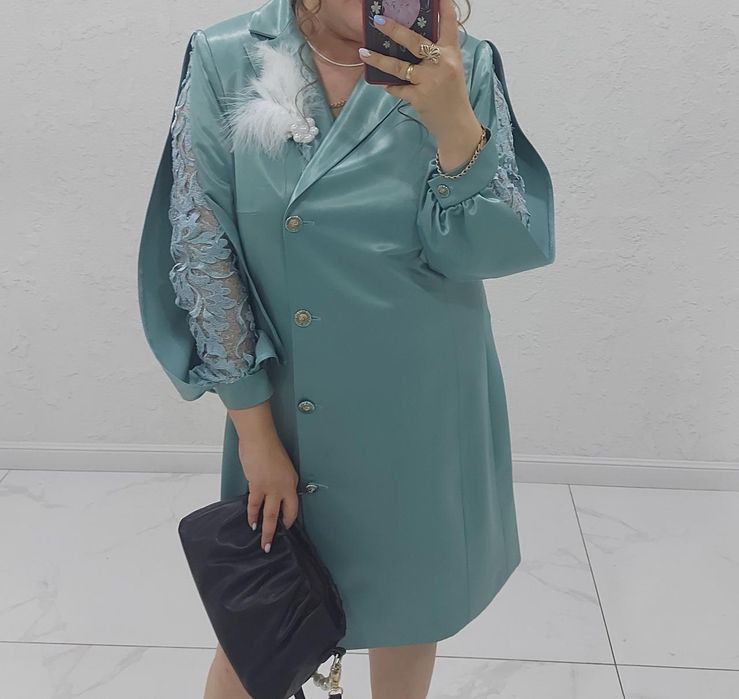 Продам платье,костюм