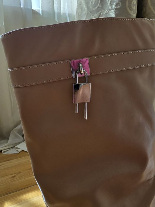 Cizme piele bej cu lacat