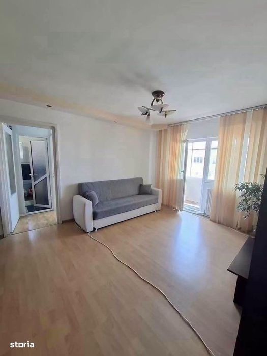 De vanzare apartament cu 2 camere si balcon, boxa, Pret : 35000euro
