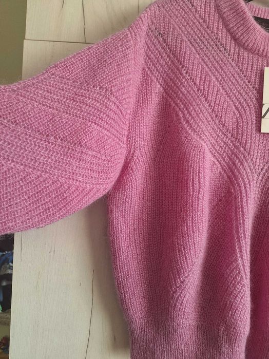 ZARA Д.пуловер, нов, 100%вълна, L