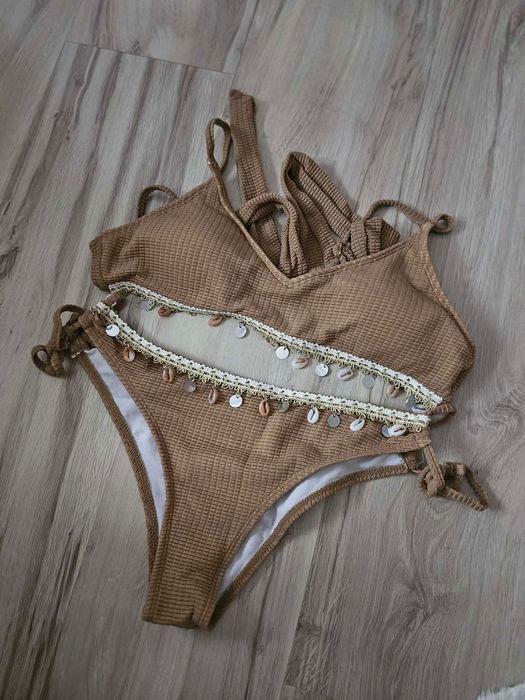 Бански Guess и други