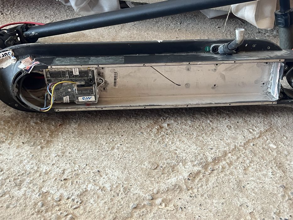 Trotinetă electrică Xiaomi M365 (fără baterie) - pentru piese / reparație