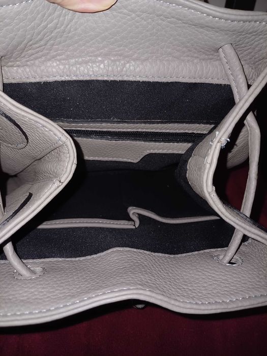 Rucsac Iutta Hawk din piele brodata, gri perla