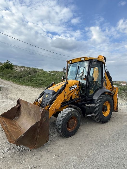 Buldoexcavator JCB 3CX AN 2010