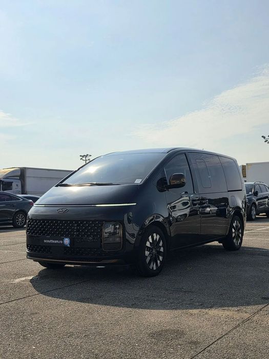 Hyundai Staria Staria Lounge Prestige/Garantie 36 luni/Piele/LED/ACC/TVA
