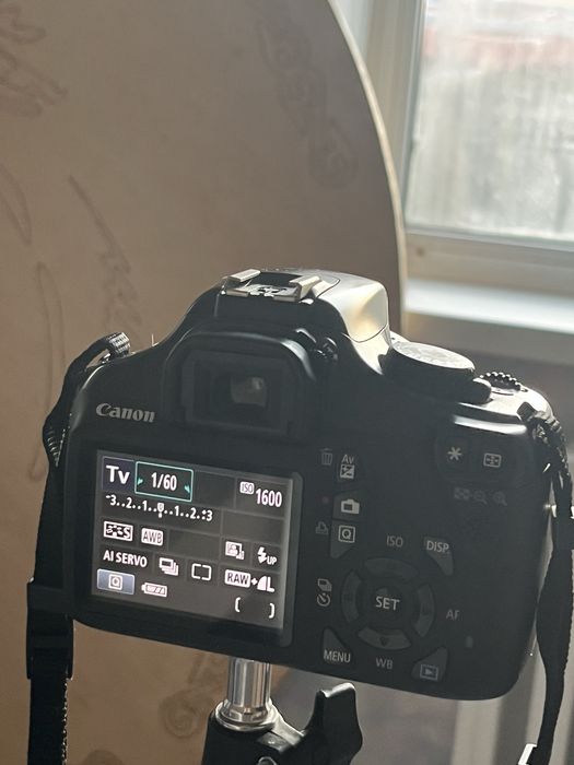 Фотоаппарат, камера canon 1100d