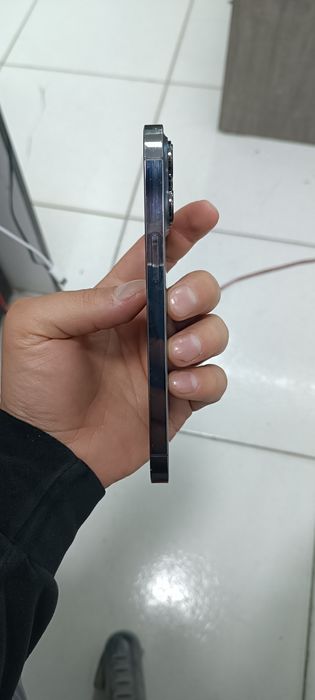 Телефон Айфон 13про