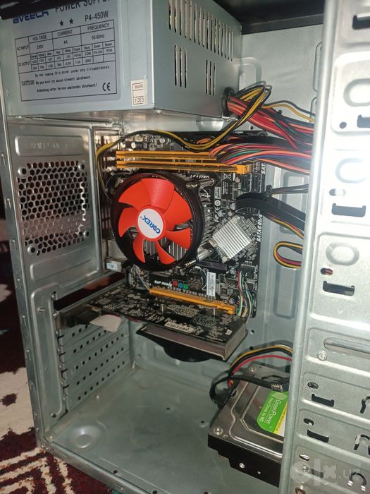 PC Kamplekt sotiladi manitorsiz