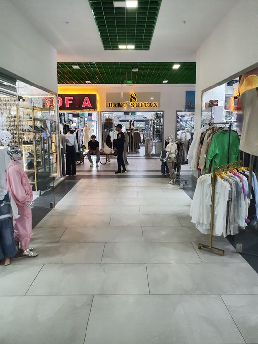 Магазин 281  Бухоро савдо мажмуаси. 1этаж