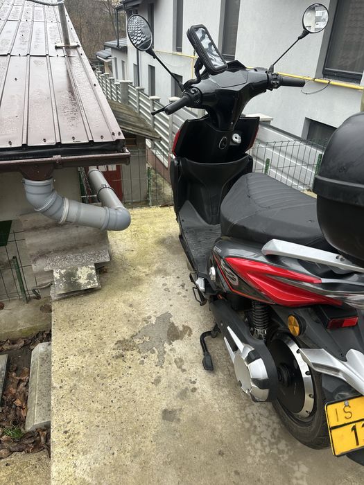 Scuter electric fara permis