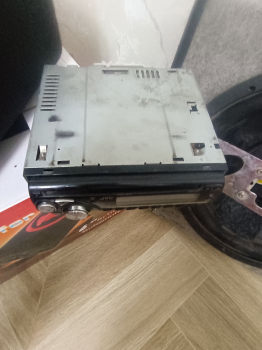 Продаётся буфер и магнитола оригинал