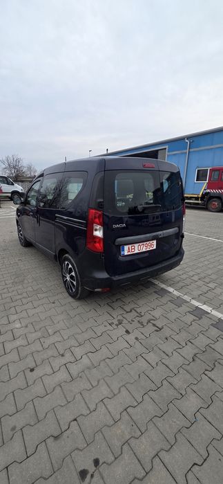 Vand Dacia dokker