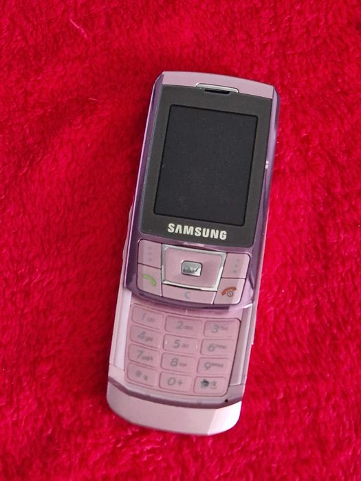 Telefon slide cu probleme la încărcare
