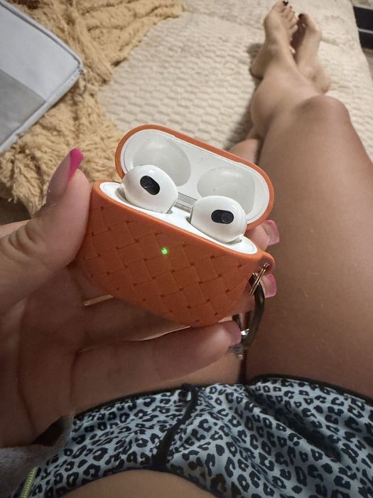 AirPods 3 -го поколения