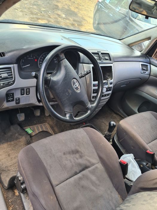 Тойота Авенсис Версо Toyota Avensis Verso 2.0 D4D на части