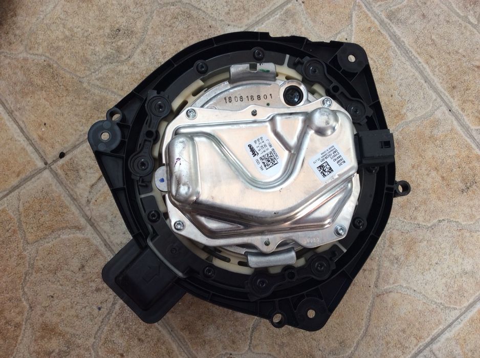 Моторче за парно на бмв / bmw