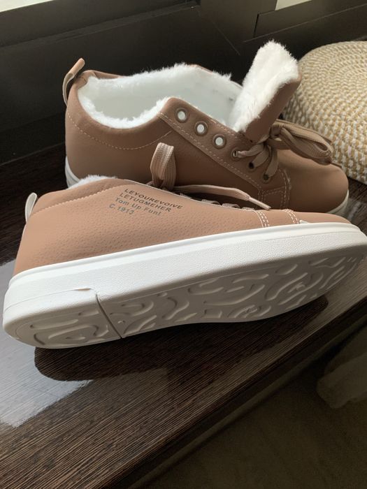 Женские теплые ботинки р.37