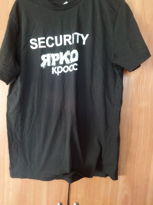 Отдам даром мужские вещи.