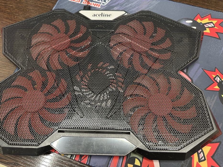 Охлаждающая подставка для ноутбука